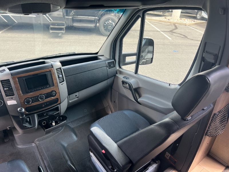 2018 Jayco Melbourne Prestige 24LP - Image 5