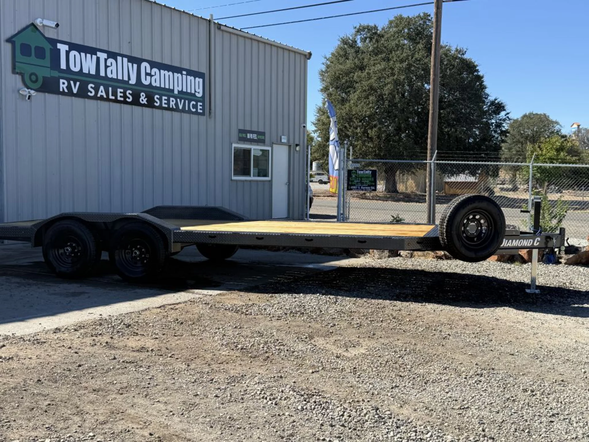 2027 DIAMOND C TRAILERS DIAMOND C GTF 206 - Image 4