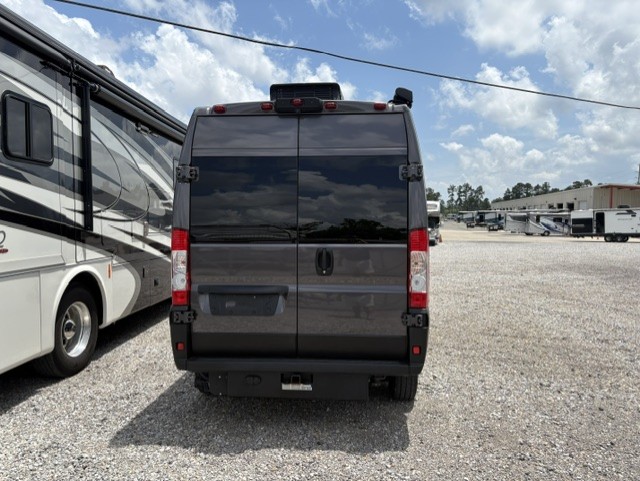 2025 JAYCO COMET 18C - Image 4