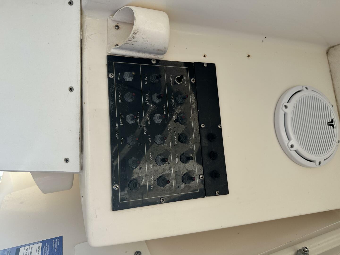 1994 Intrepid 376 Walkaround - Image 34