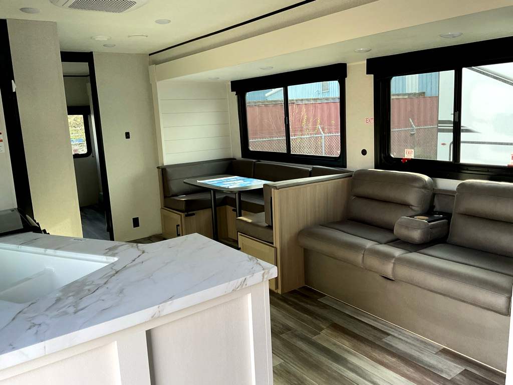 2026 JAYCO Jay Flight 325 BHT SLX - Image 7