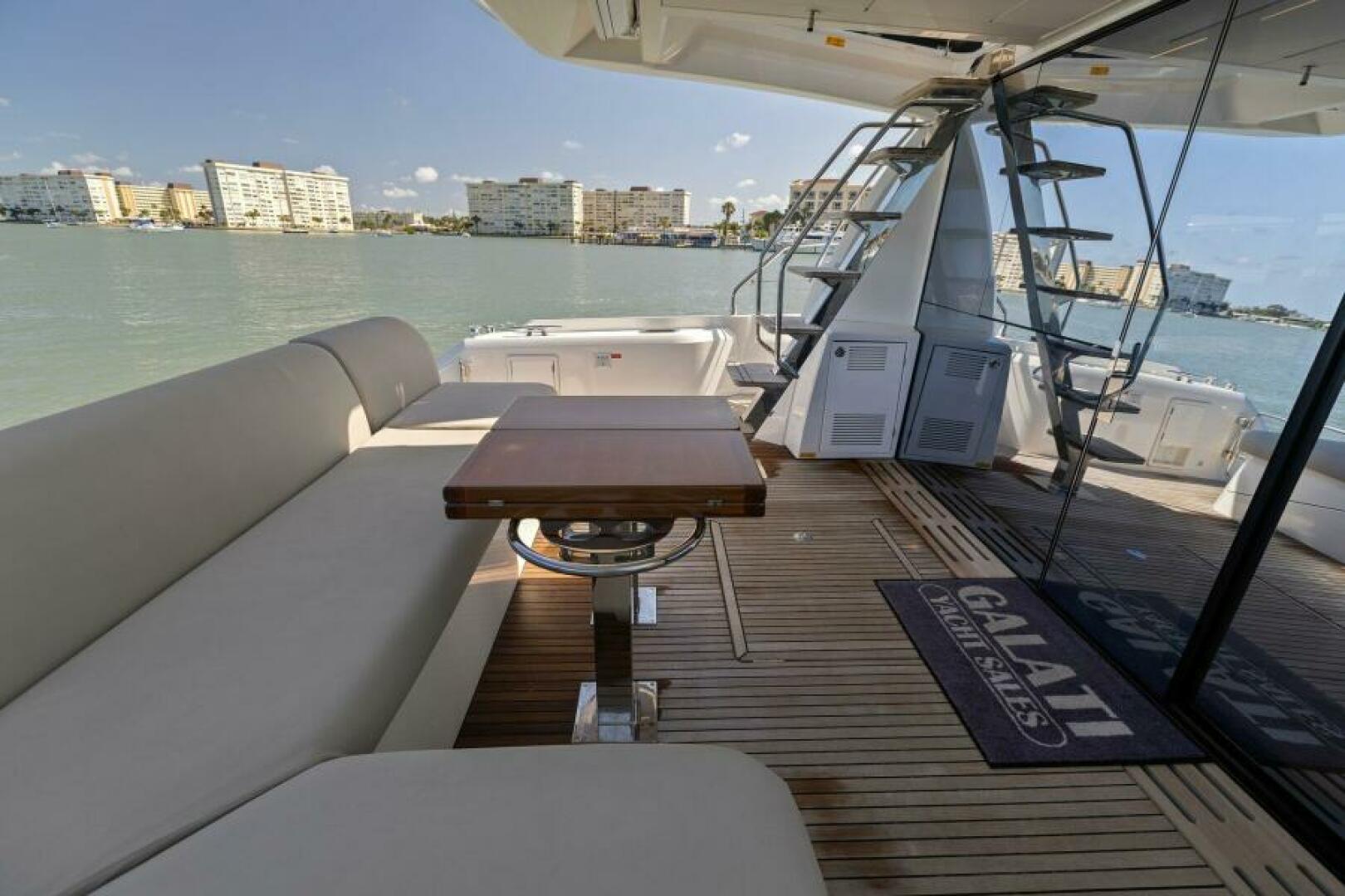 2022 Prestige 590 Flybridge - Image 8