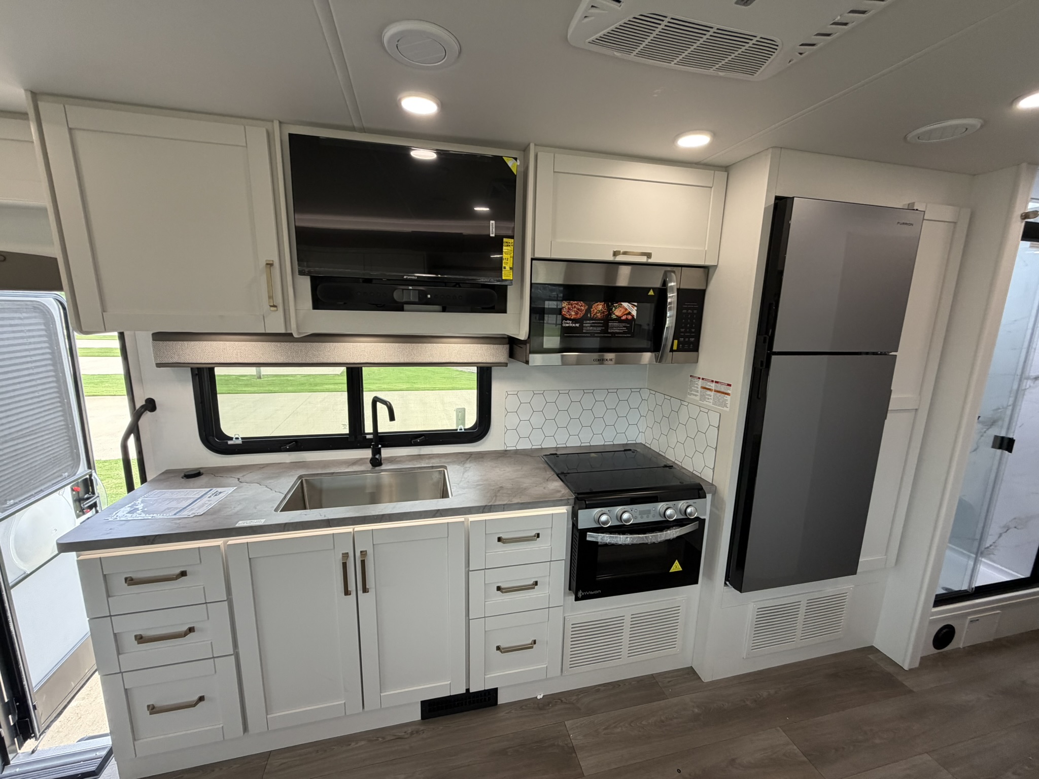 2027 JAYCO GREYHAWK 29MV - Image 28