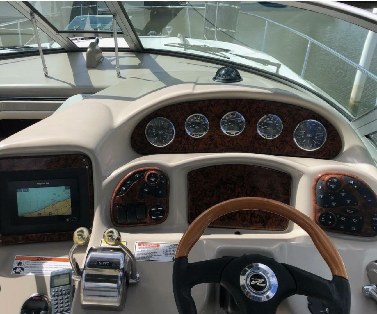 2007 Sea Ray 320 Sundancer - Image 12