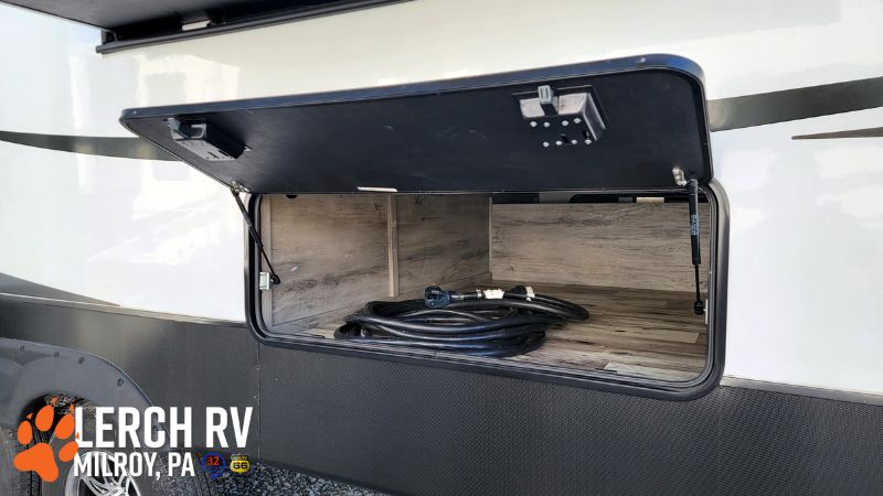 2022 KZ RV Durango Gold G387FLF - Image 4