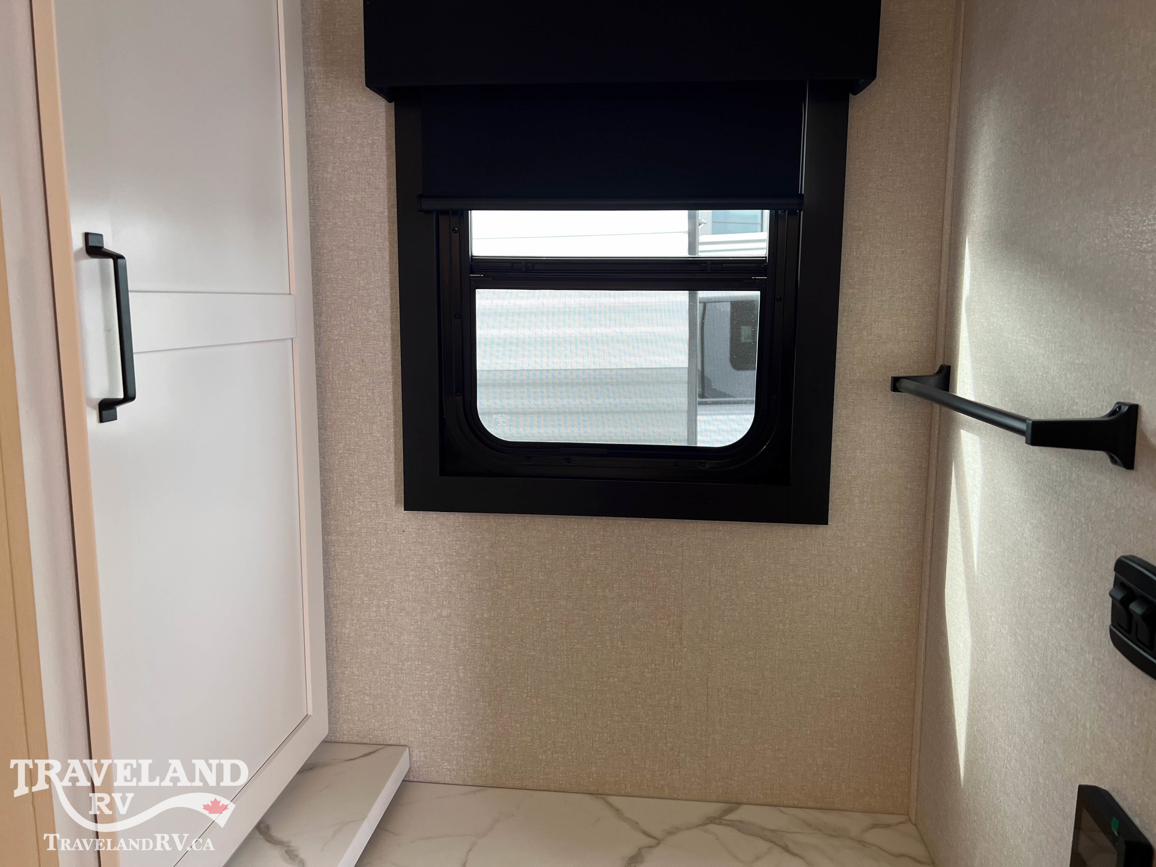 2026 Highland Ridge Roamer Light Duty 27RBOS - Image 28