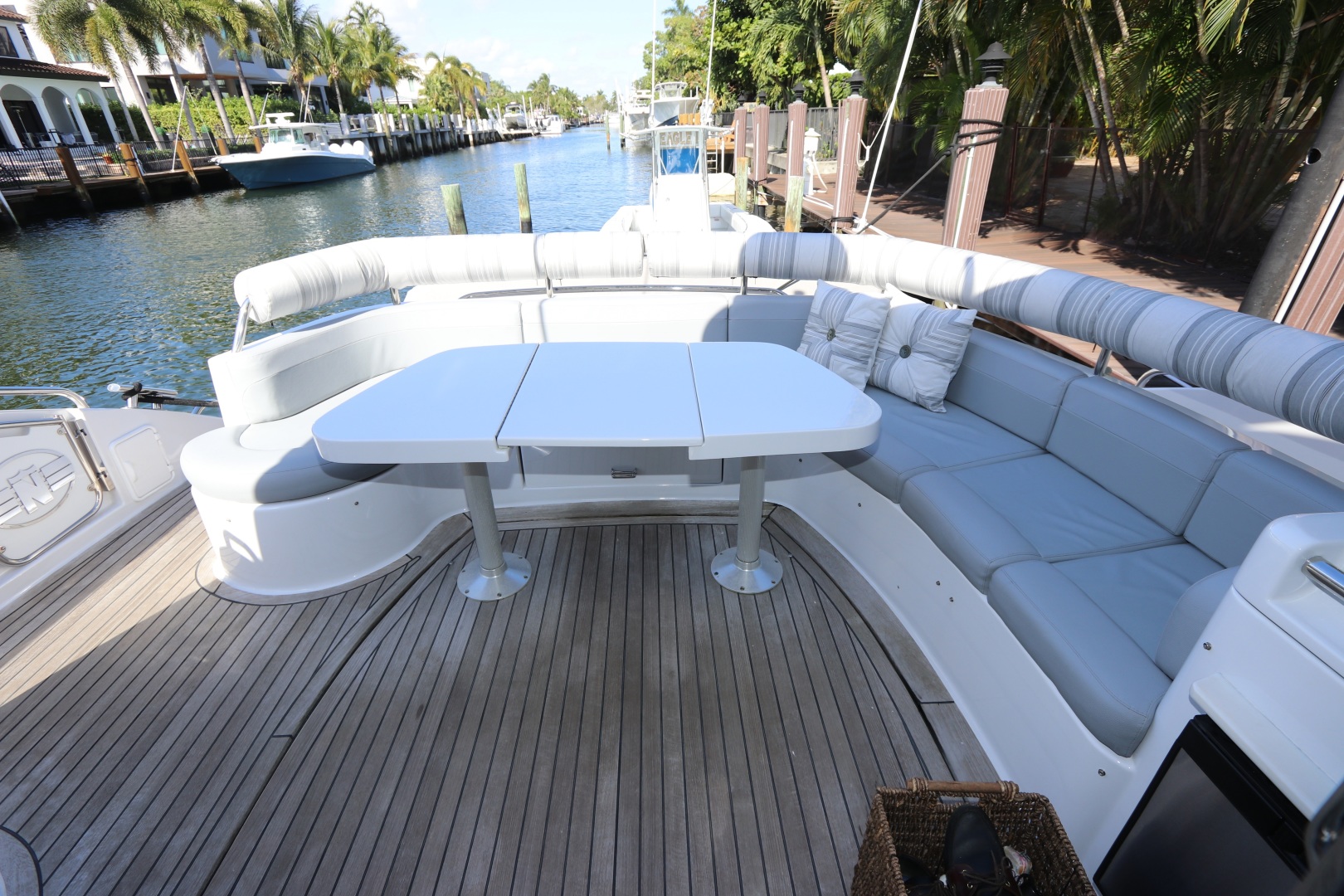 2005 Neptunus 56 Express - Image 6