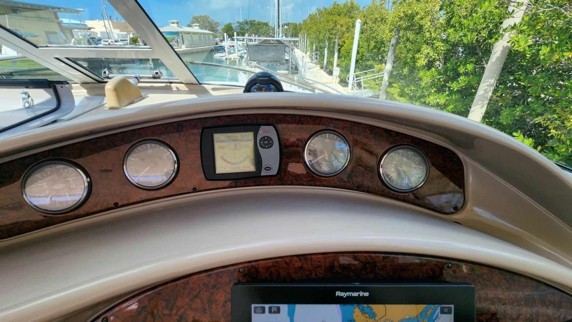 2004 Sea Ray 390 Motor Yacht - Image 26