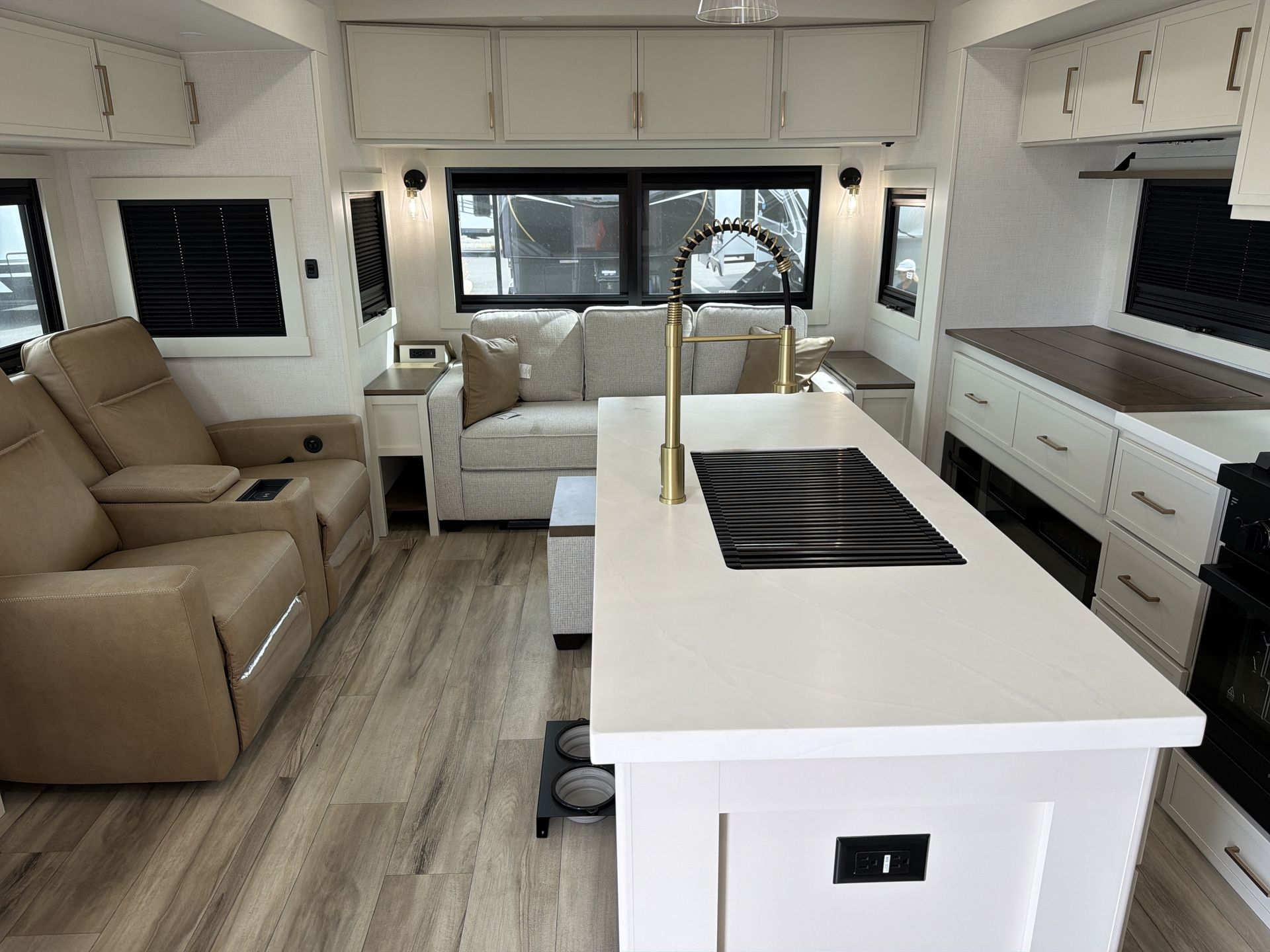 2027 Brinkley RV Model Z 3610 - Image 15