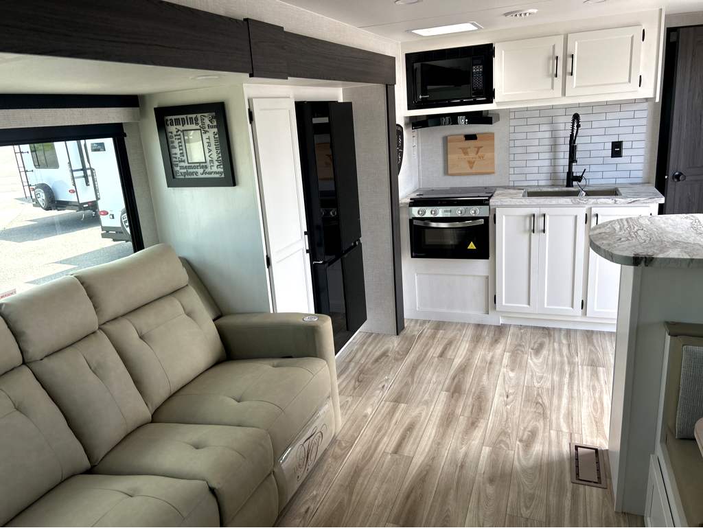 2026 VENTURE RV STRATUS 302VBH - Image 19