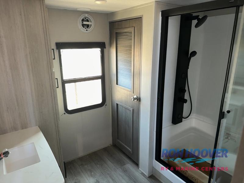 2025 COACHMEN CATALINA 42CONDO - Image 22