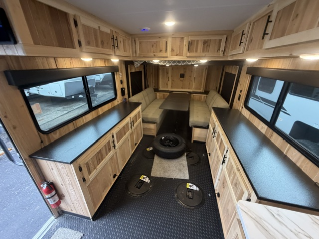 2027 CHEROKEE GREY WOLF 21JBH - Image 17