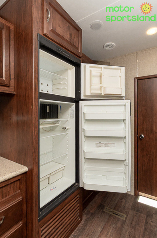 2014 Keystone Laredo 3325TG - Image 15