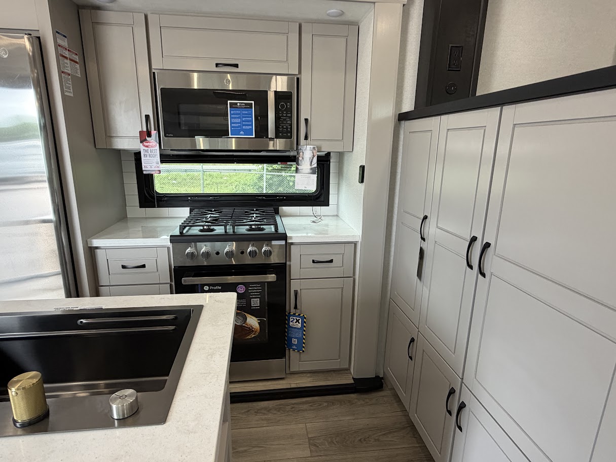2026 JAYCO NORTH POINT 382FLRB - Image 26