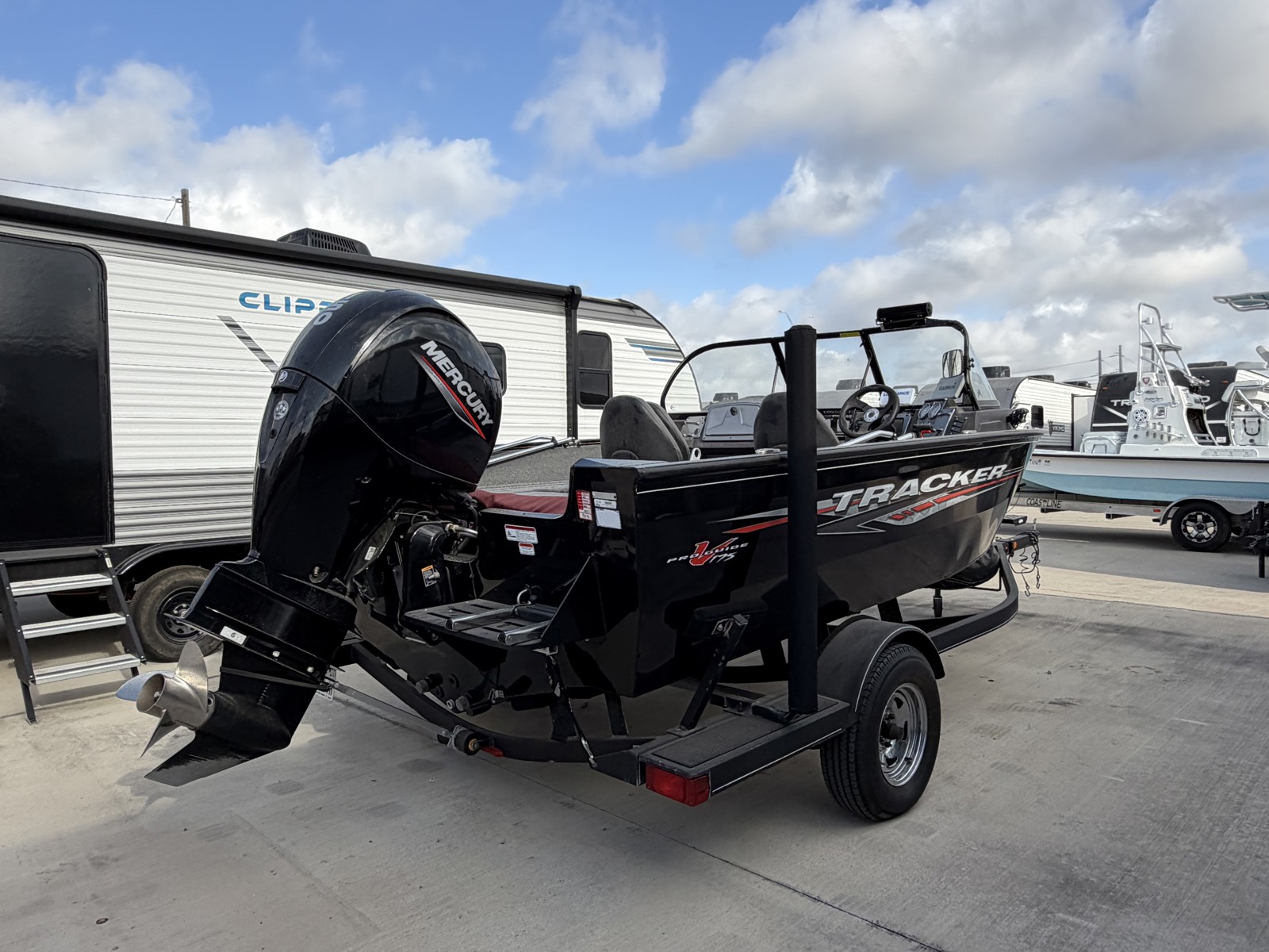 2022 TRACKER 2022 175 PRO GUIDE - Image 8