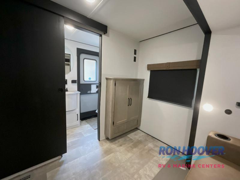 2026 PALOMINO 429LFT - Image 22