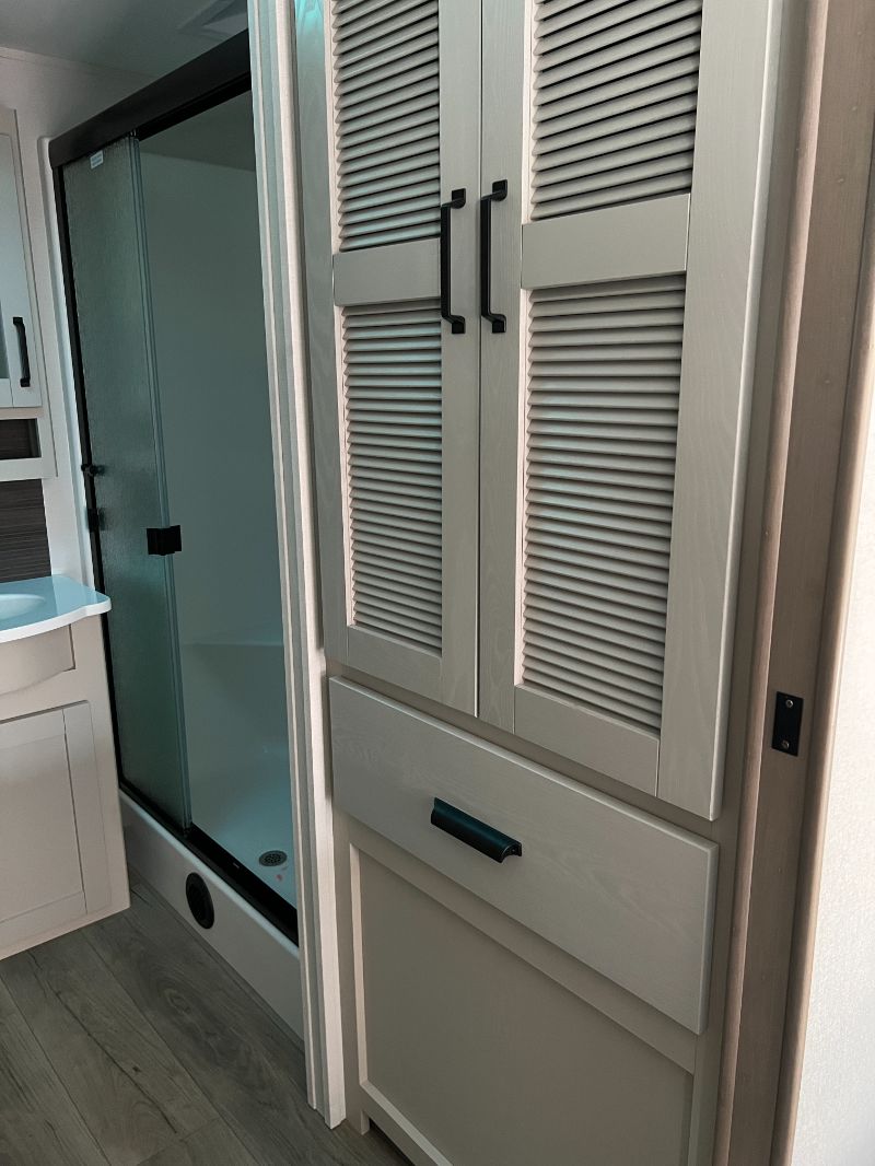 2026 Grand Design Reflection Travel Trailer 322FKTS - Image 17