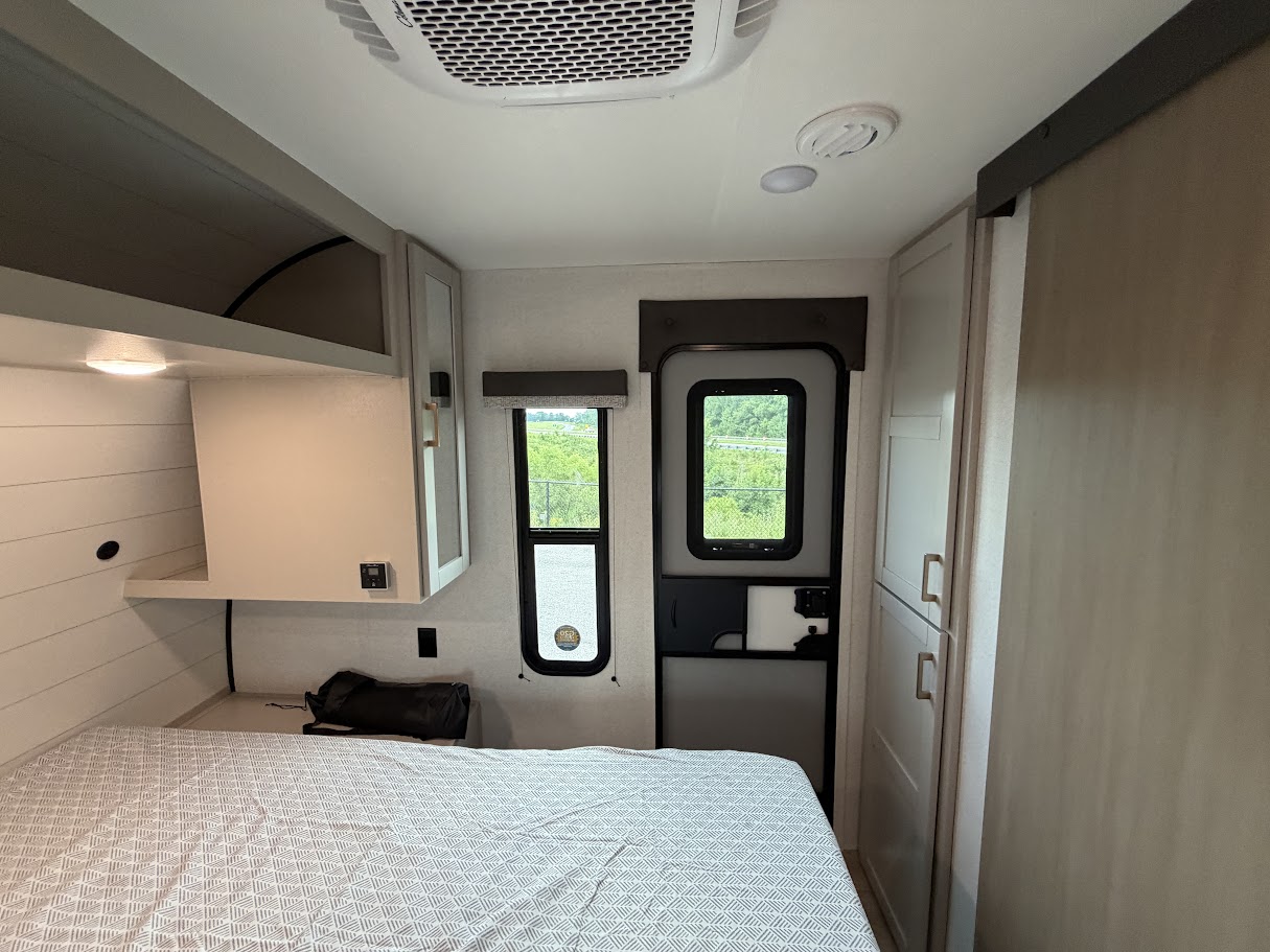2027 JAYCO JAY FLIGHT 330TBS - Image 49