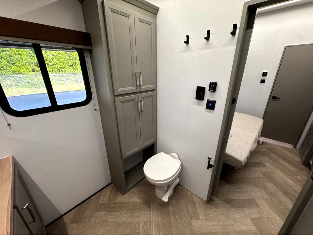2026 Keystone SPRINTER 3800FLB - Image 25