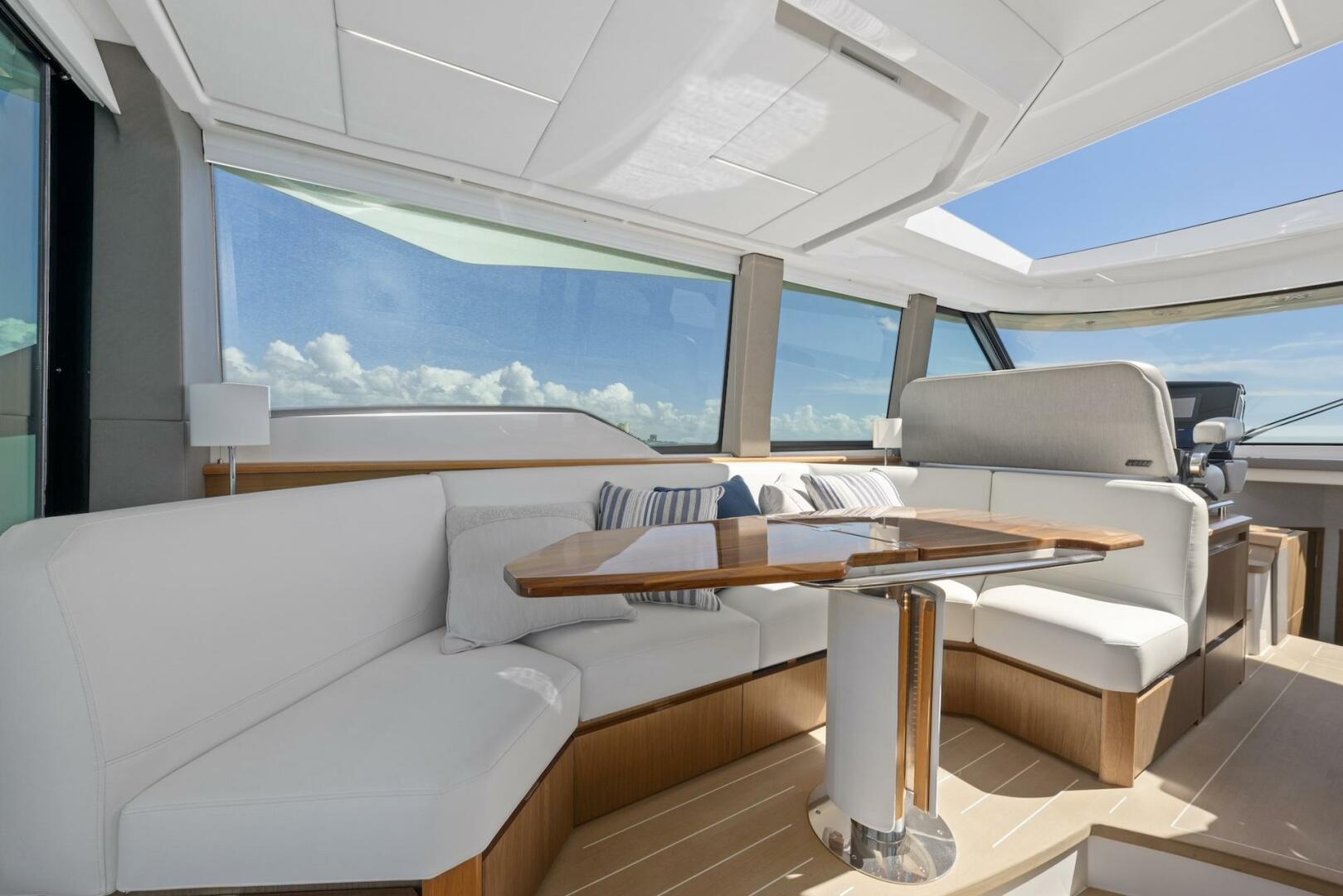 2023 Tiara Yachts EX 60 - Image 29
