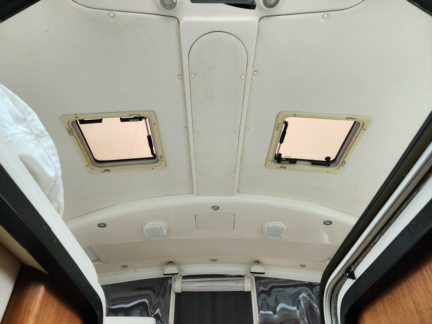2001 Tiara Yachts 3500 Open - Image 7