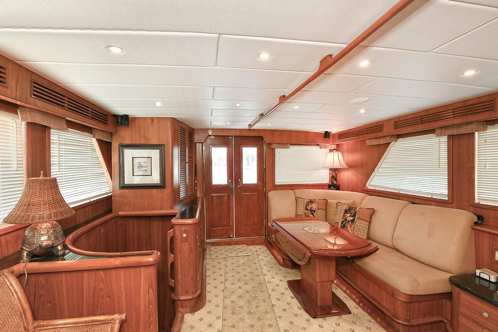 2002 Grand Alaskan Flushdeck - Image 20