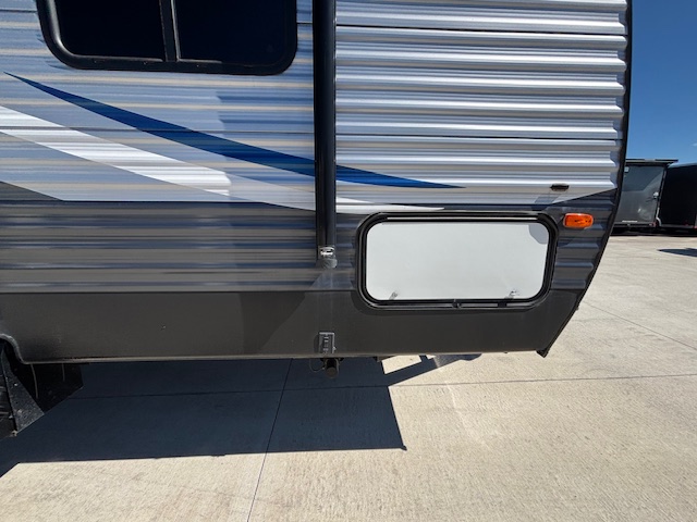 2018 SPRINGDALE SUMMERLAND 2960BH - Image 2