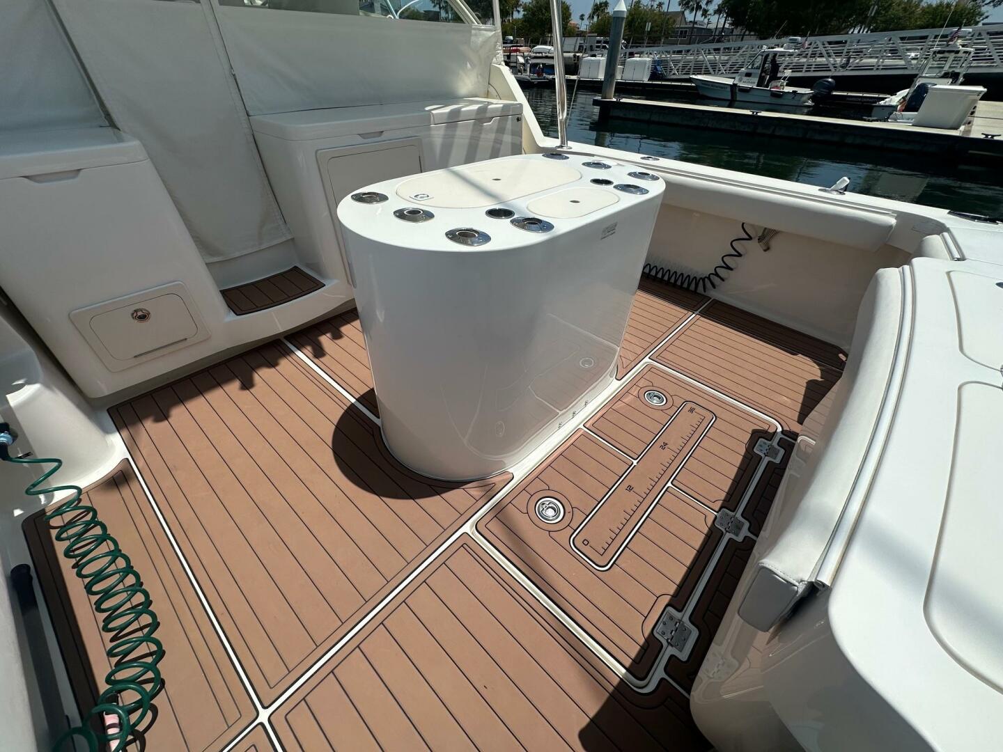 2007 Albemarle 360 Express - Image 5