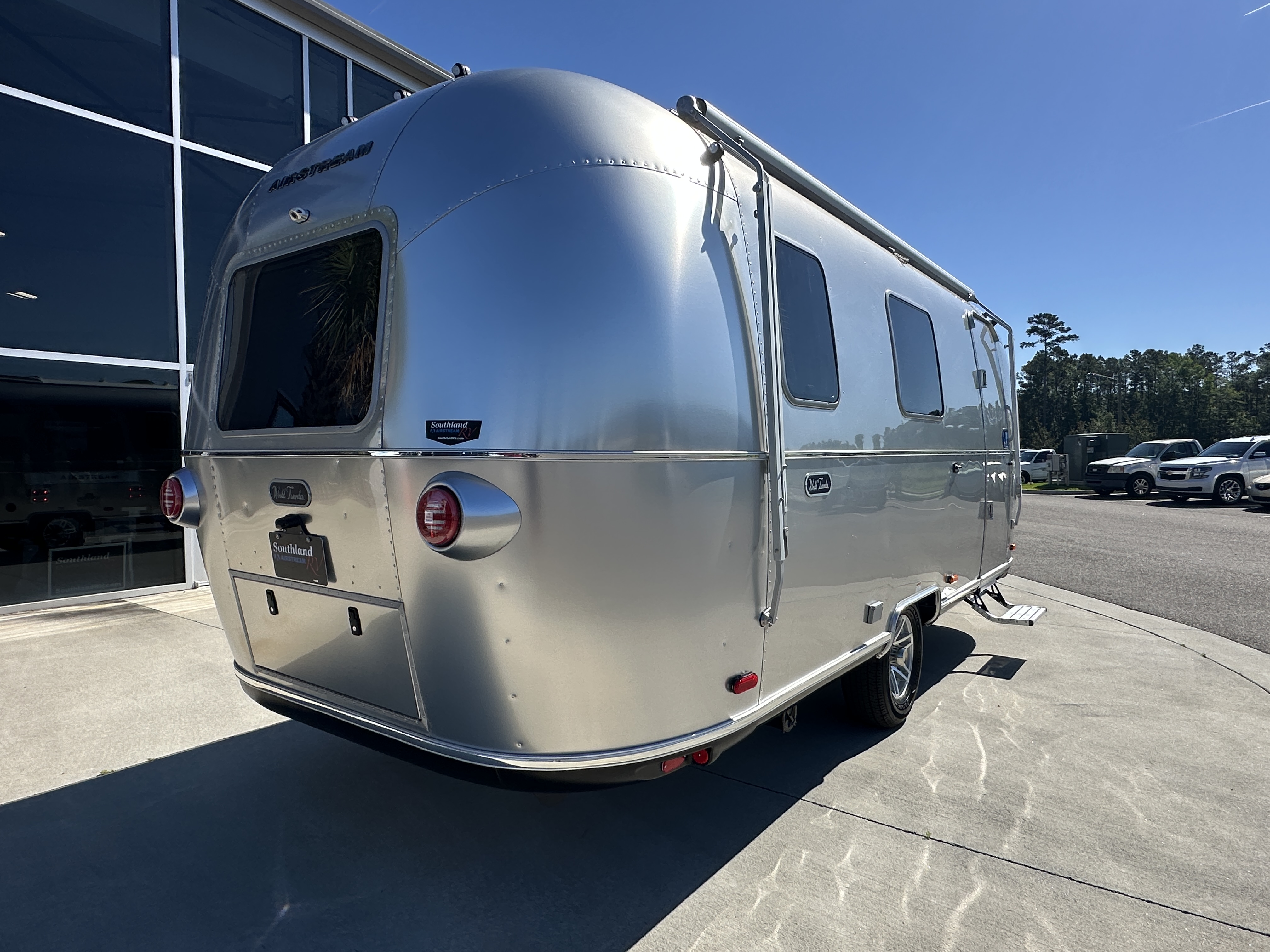 2026 Airstream World Traveler 22RB - Image 5