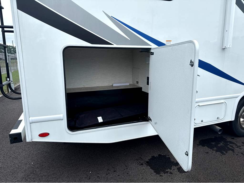 2025 Thor Motor Coach MAGNITUDE GA31 - Image 5