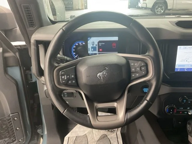 2022 Ford Bronco Utility 4D Black Diamond 4WD - Image 14