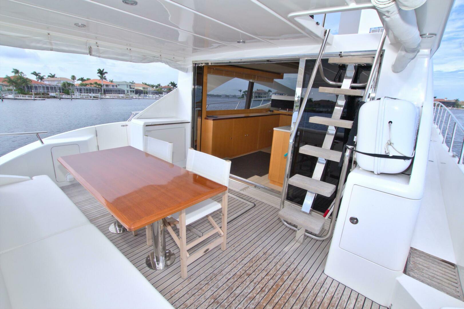 2015 Dyna Yachts 60 Pilothouse Motoryacht - Image 22