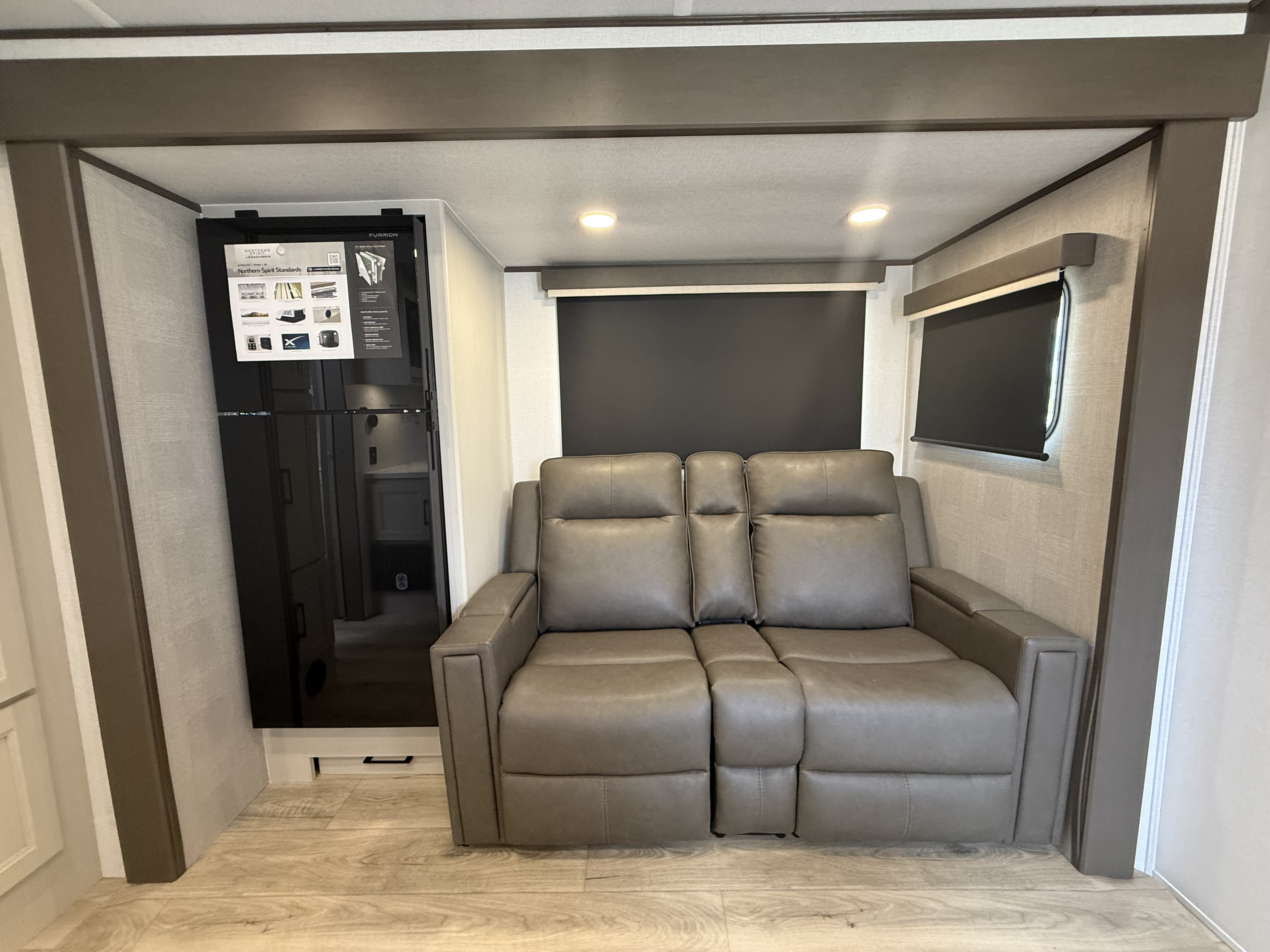 2027 Coachmen American Spirit 2353RB - Image 18