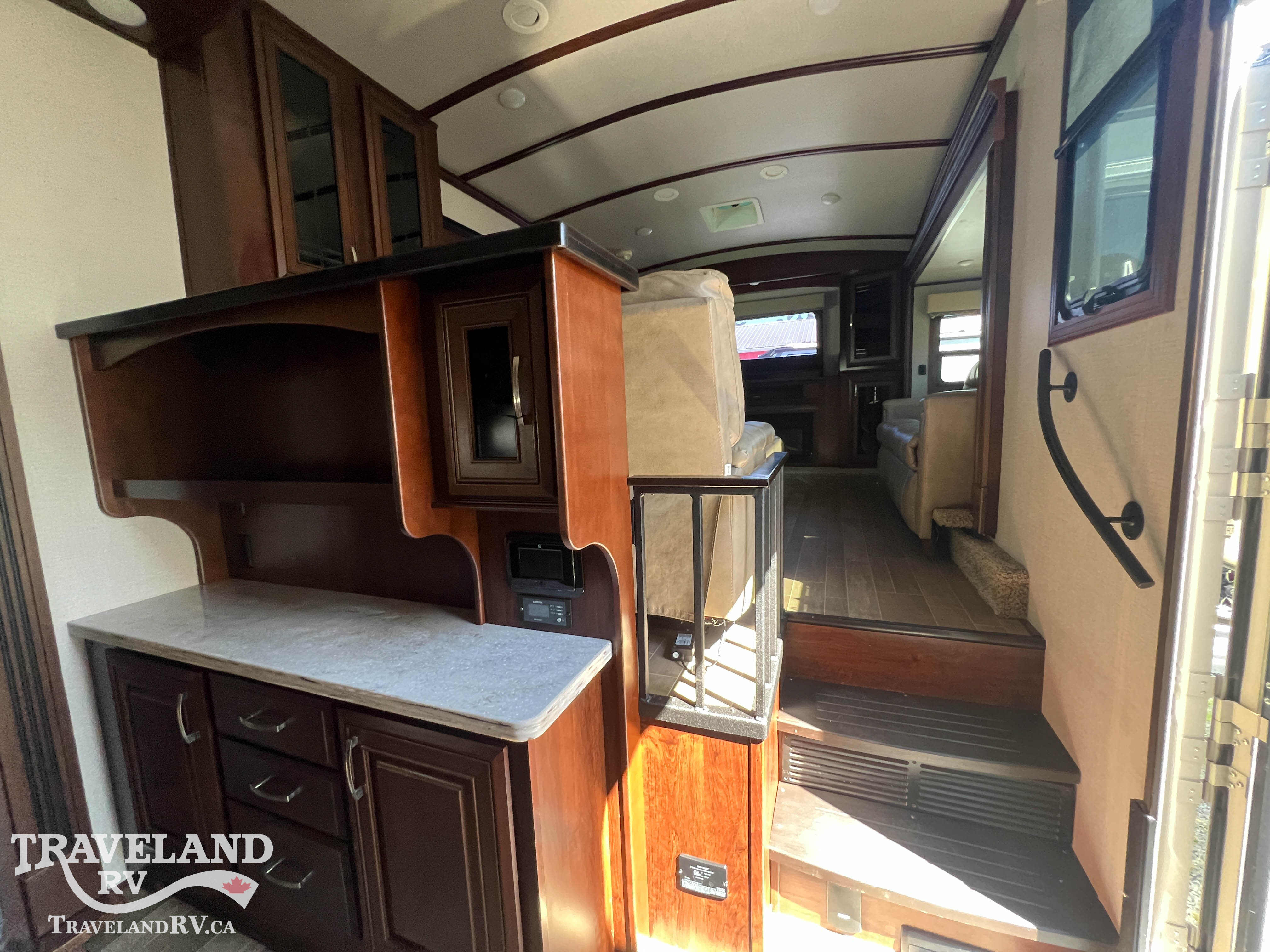 2019 Jayco Pinnacle 38FLWS - Image 8