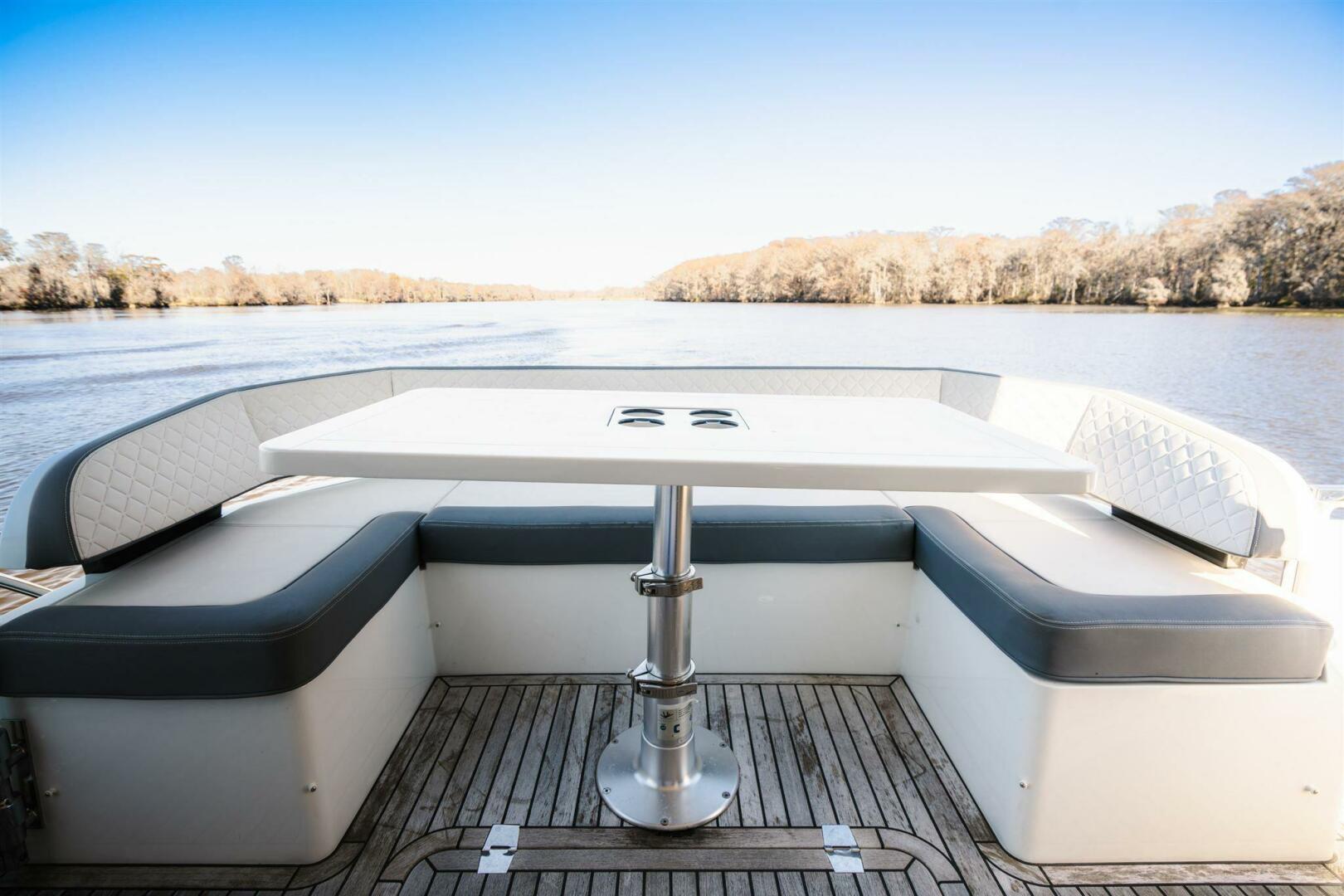 2023 Galeon 425 HTS - Image 24