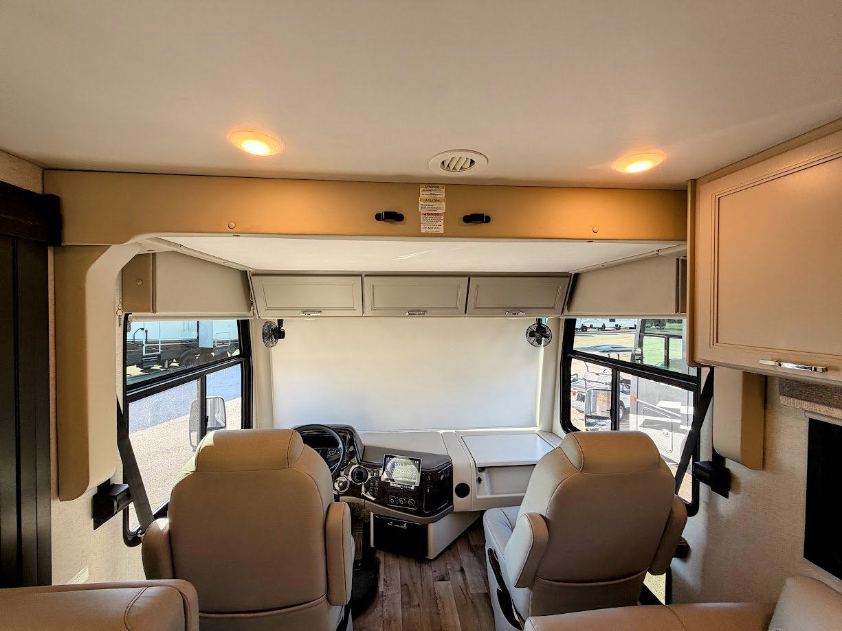 2026 THOR MOTOR COACH PALAZZO 33.6 - Image 8