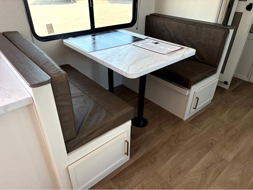 2027 GRAND DESIGN TRANSCEND 295QBT - Image 18