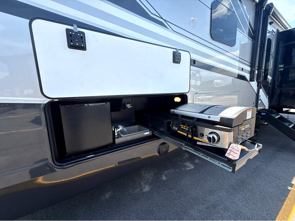 2027 JAYCO PINNACLE 39FLOK - Image 7