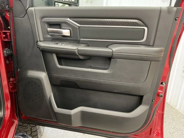 2026 Ram 2500 Big Horn 4x4 Crew Cab 6'4" Box - Image 24