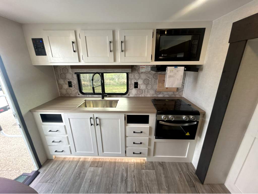 2026 VENTURE RV SIENNA 231VRK - Image 19