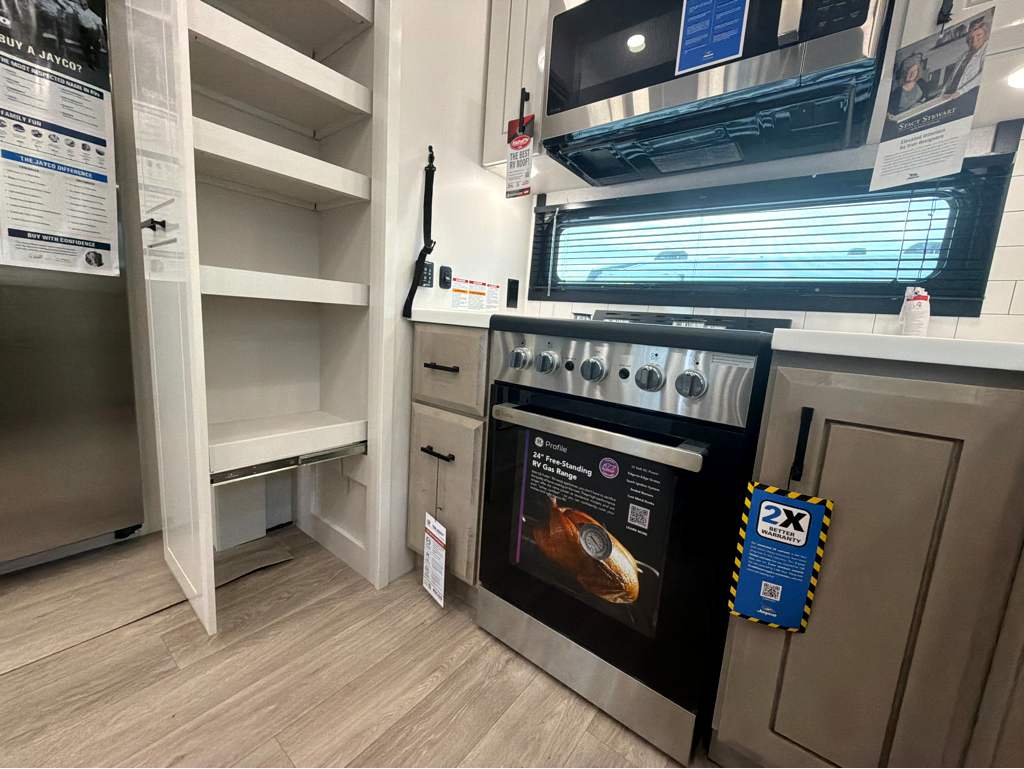 2027 JAYCO PINNACLE 38FBRK - Image 29