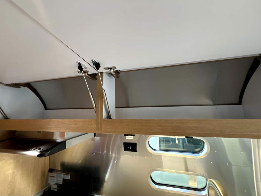 2027 AIRSTREAM TRADE WIND 27FBQ - Image 16