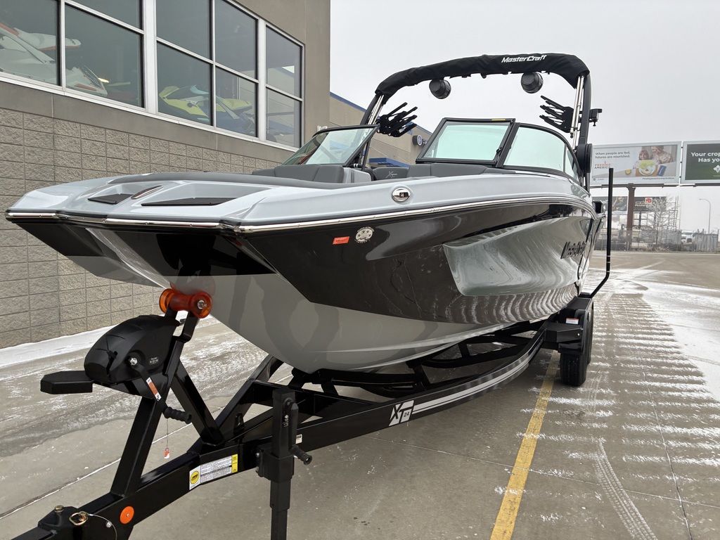 2026 MasterCraft XT24 - Image 3