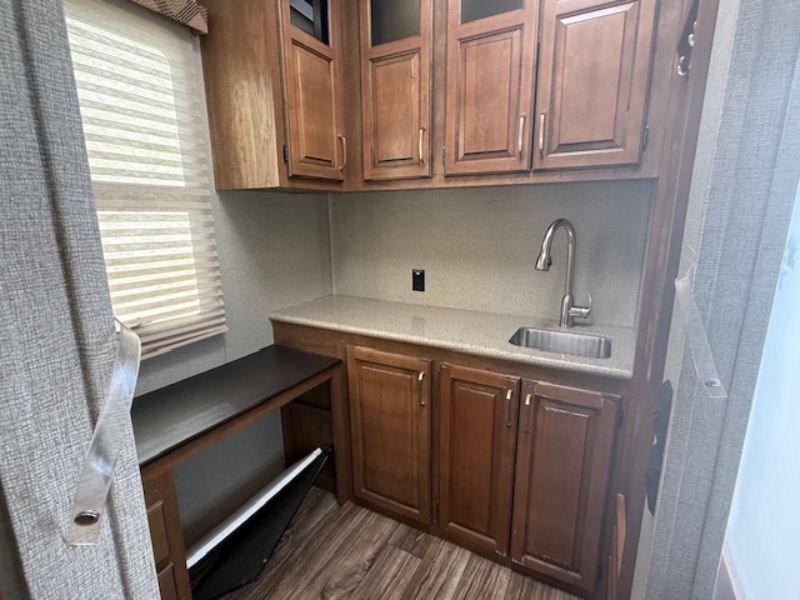 2018 Keystone Laredo 358BP - Image 15