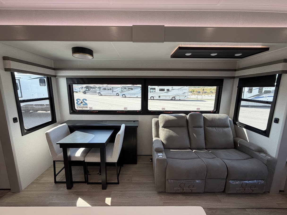 2027 JAYCO NORTH POINT 361RLBH - Image 10