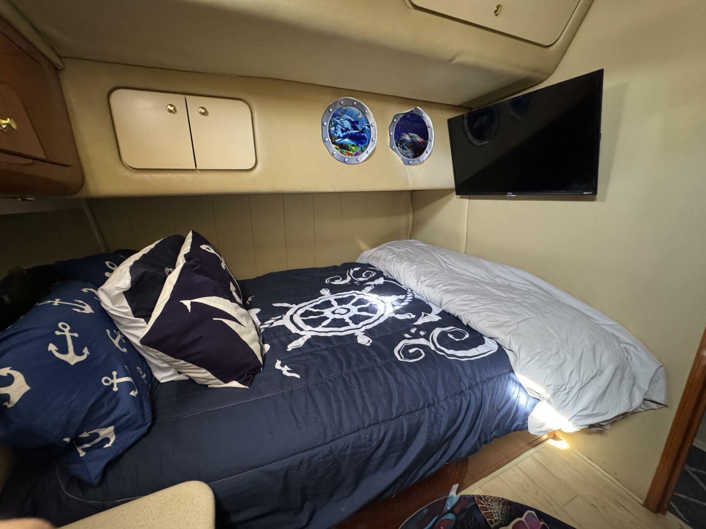 1998 Sea Ray 550 Sedan Bridge - Image 36