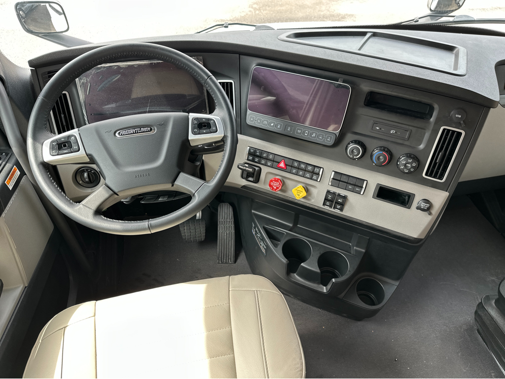 2027 ENTEGRA COACH CENTURION 39N - Image 30