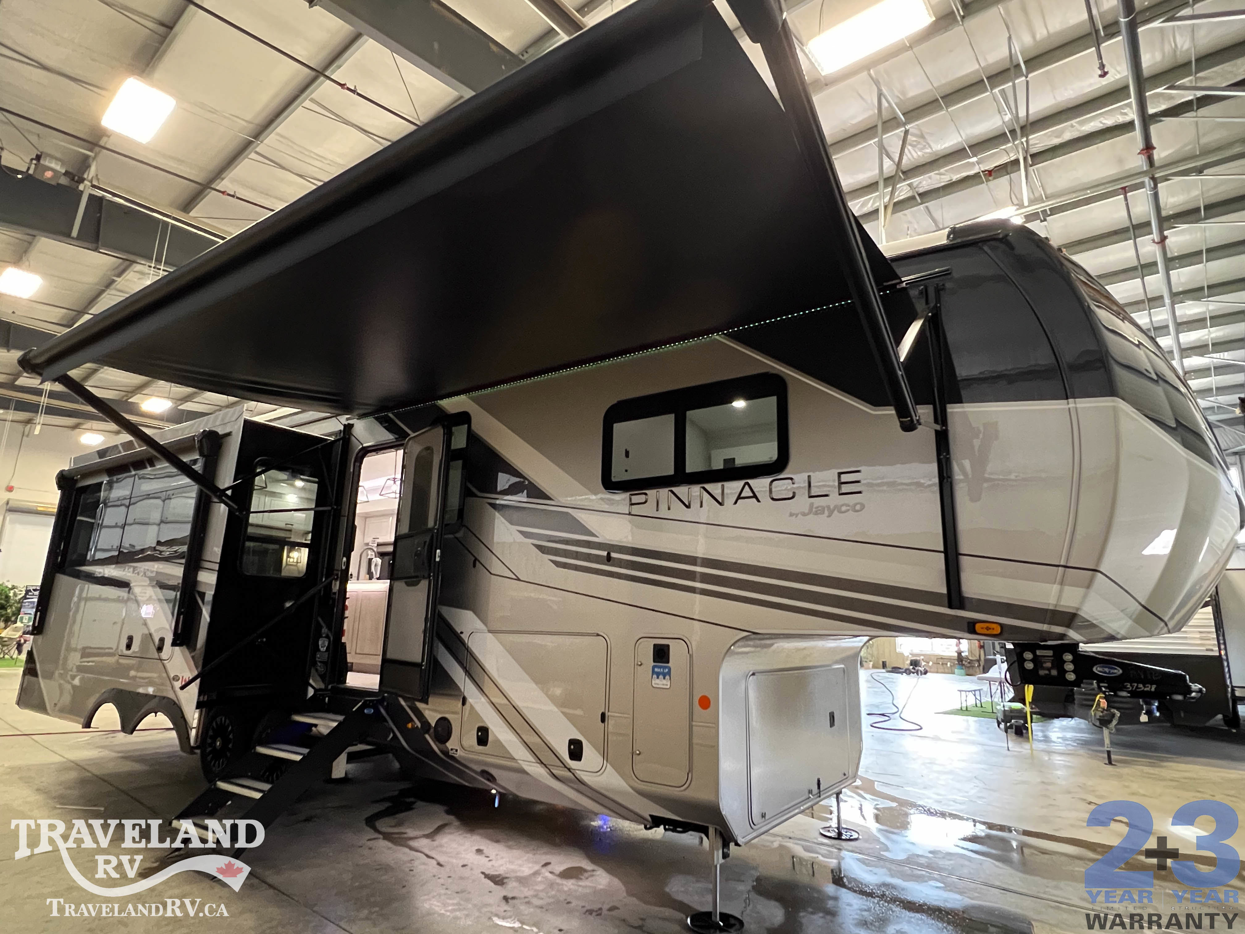 2026 Jayco Pinnacle 32RLTS - Image 1