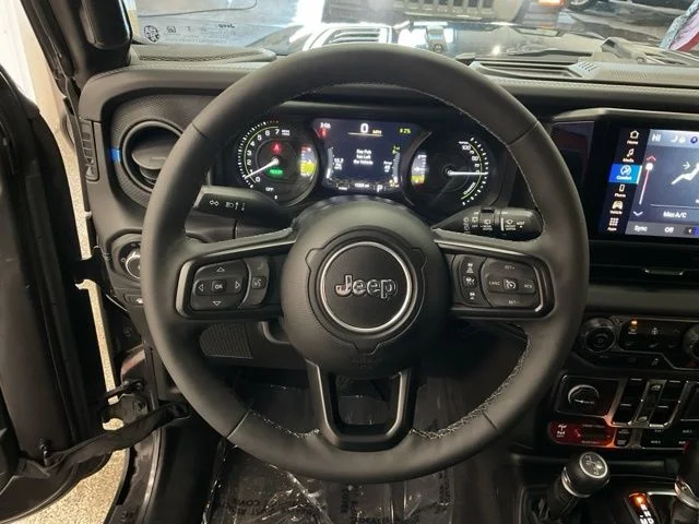 2025 Jeep Wrangler 4xe Rubicon 4x4 - Image 13