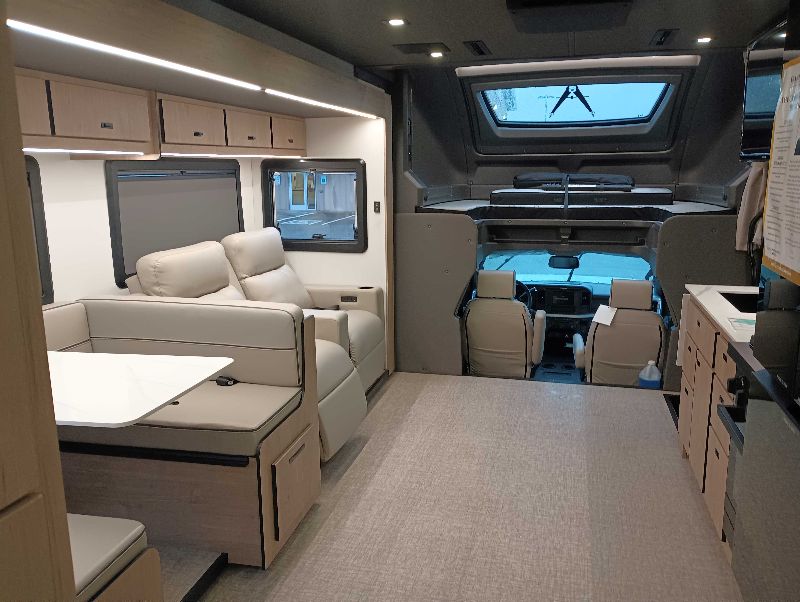 2026 Grand Design Lineage Series F 31ZW - Image 23